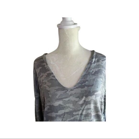 HoneyDew Camo Easy rider Sweatshirt size small NWT - Picture 8 of 12